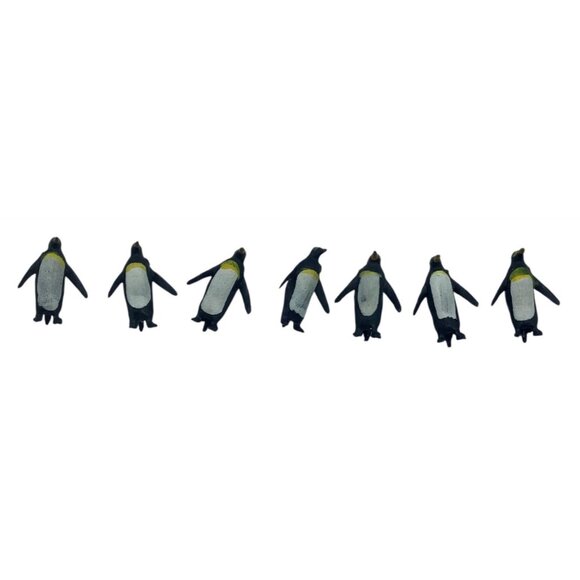 Vintage Set Of 7 Miniature Penguin Figurines Plastic Collectibles Craft Dioramas - Picture 1 of 3